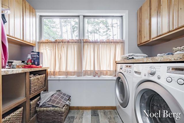 17218 Timber Dunes Drive, Grand Haven, MI 49417