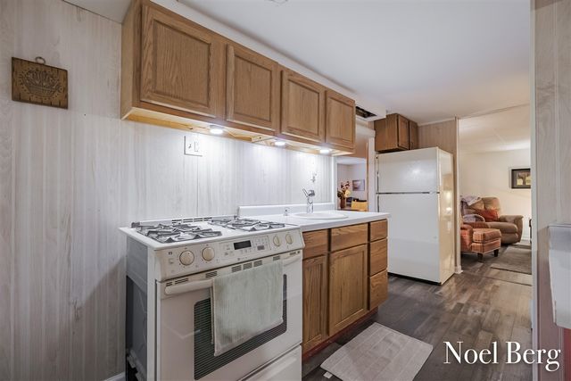 17218 Timber Dunes Drive, Grand Haven, MI 49417