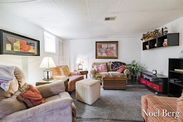 17218 Timber Dunes Drive, Grand Haven, MI 49417