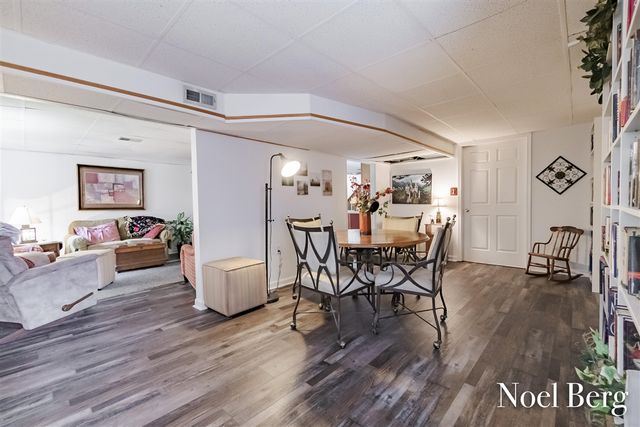 17218 Timber Dunes Drive, Grand Haven, MI 49417