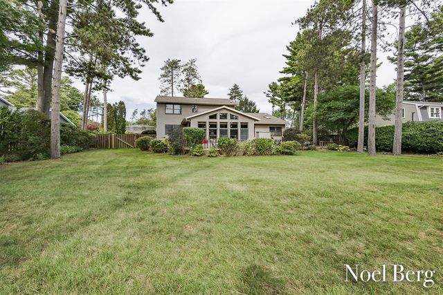 17218 Timber Dunes Drive, Grand Haven, MI 49417