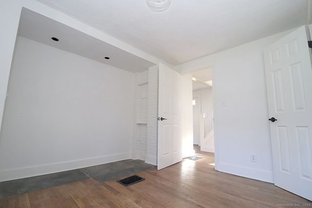 9 John Street, Winchester, CT 06098