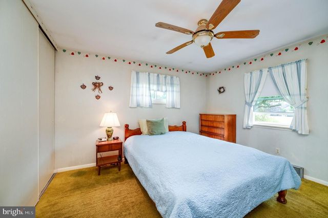 20 MCCORMICK RD, Mohnton, PA 19540