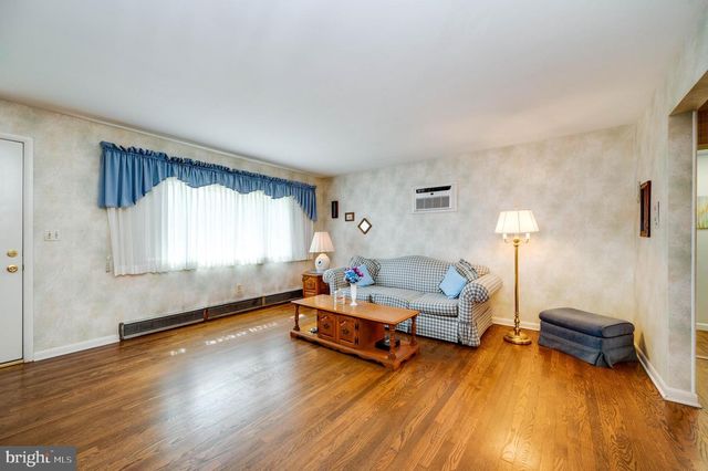 20 MCCORMICK RD, Mohnton, PA 19540