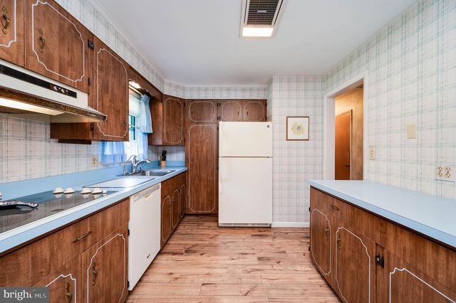 20 MCCORMICK RD, Mohnton, PA 19540