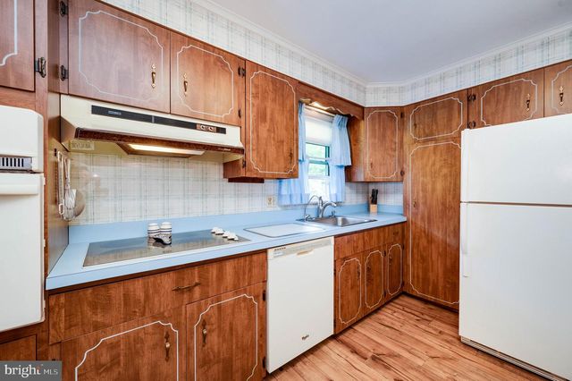 20 MCCORMICK RD, Mohnton, PA 19540