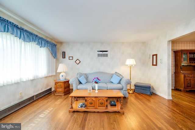 20 MCCORMICK RD, Mohnton, PA 19540