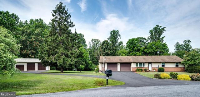 20 MCCORMICK RD, Mohnton, PA 19540
