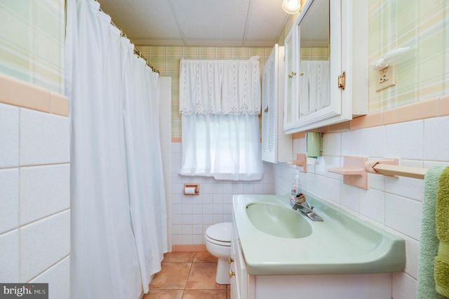 20 MCCORMICK RD, Mohnton, PA 19540