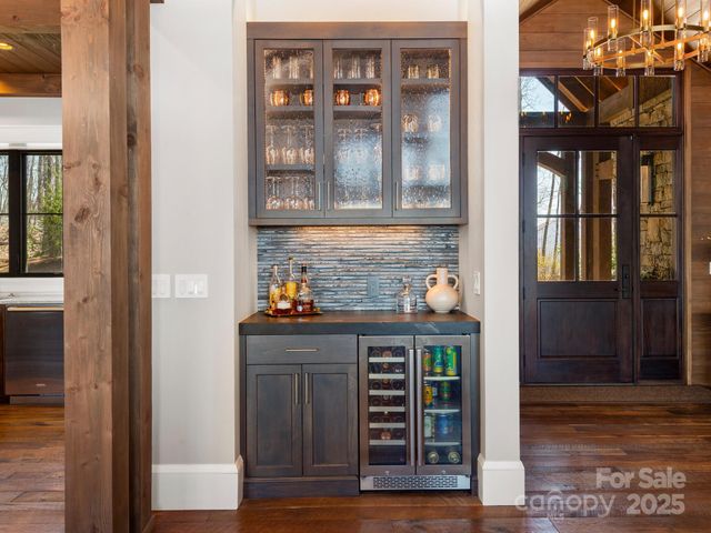61 Back Bone Way 203, Sylva, NC 28779