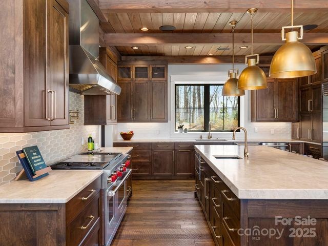 61 Back Bone Way 203, Sylva, NC 28779
