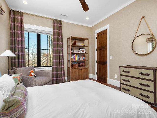 61 Back Bone Way 203, Sylva, NC 28779