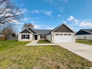 180 Lynnwood Drive # 21, Murray, KY 42071