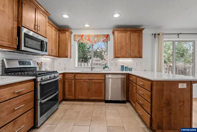 1931 Arroyo Ridge Dr NW, Albany, OR 97321