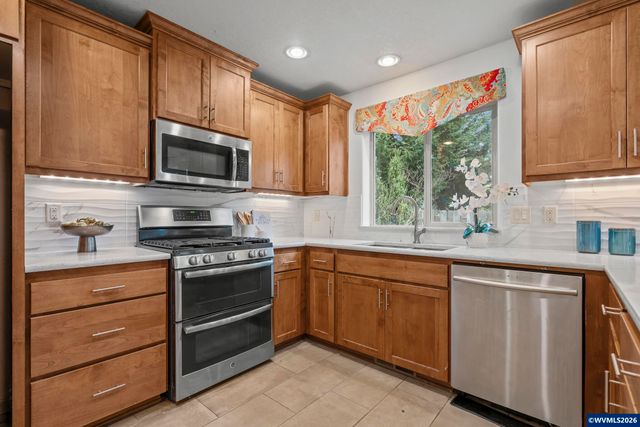 1931 Arroyo Ridge Dr NW, Albany, OR 97321