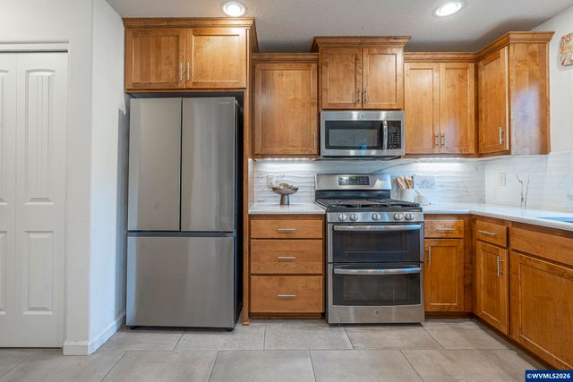 1931 Arroyo Ridge Dr NW, Albany, OR 97321