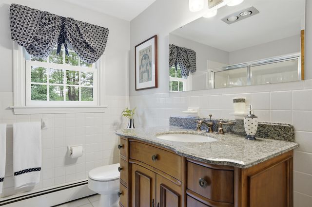 9 Whitman Road, Nashua, NH 03062
