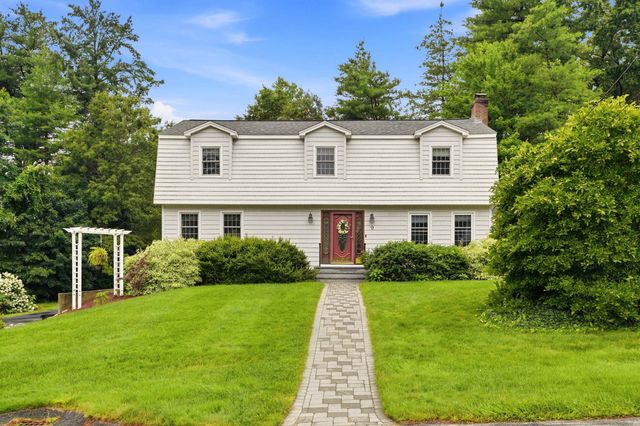 9 Whitman Road, Nashua, NH 03062