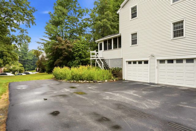 9 Whitman Road, Nashua, NH 03062