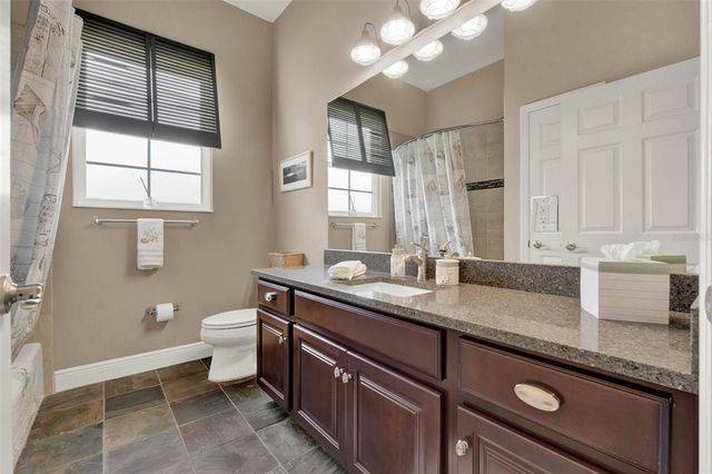 1172 FIESTA KEY CIRCLE, Lady Lake, FL 32159