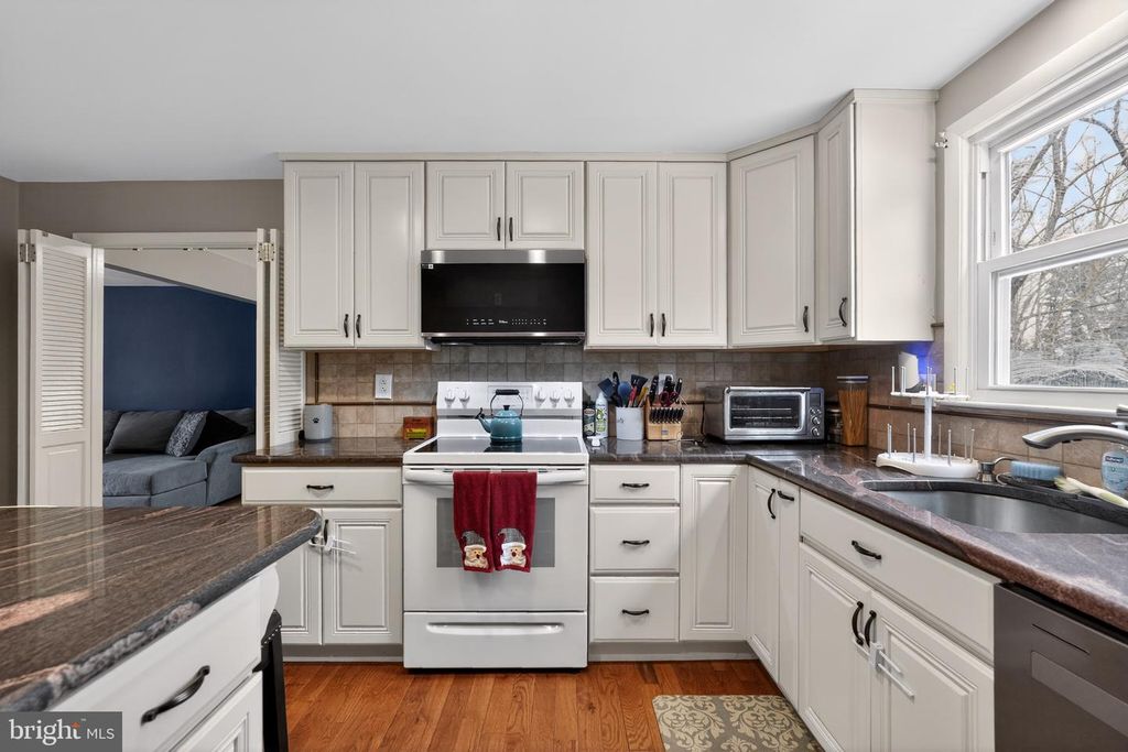 4517 E YATES RD, Bensalem, PA 19020