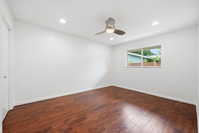 8503 Daleview DR, Austin, TX 78757