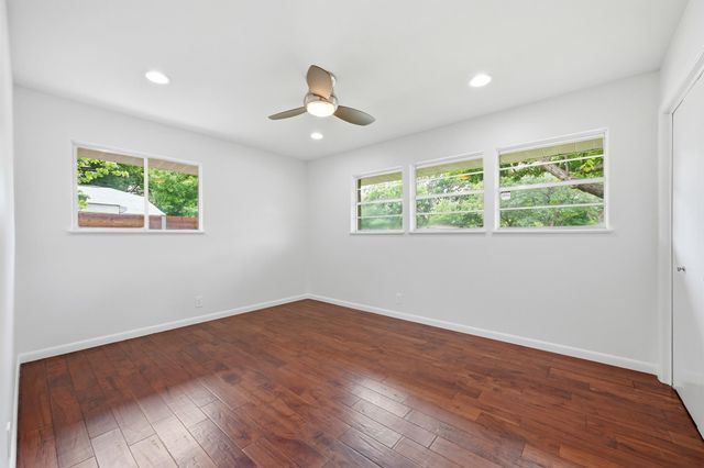 8503 Daleview DR, Austin, TX 78757
