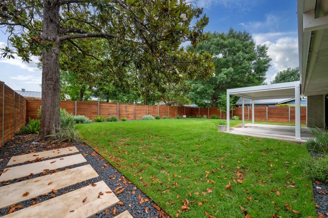8503 Daleview DR, Austin, TX 78757