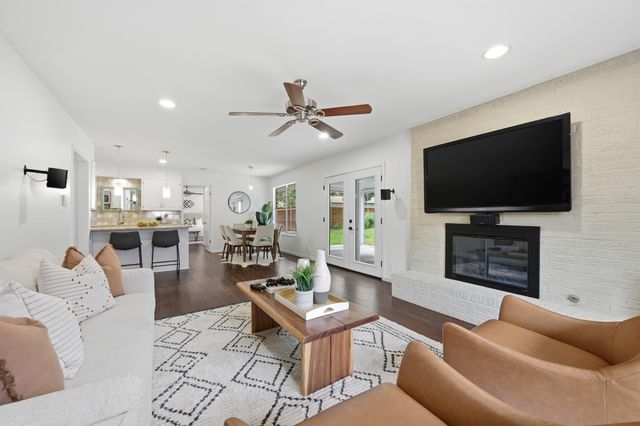 8503 Daleview DR, Austin, TX 78757