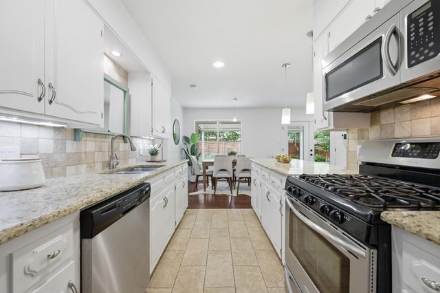 8503 Daleview DR, Austin, TX 78757