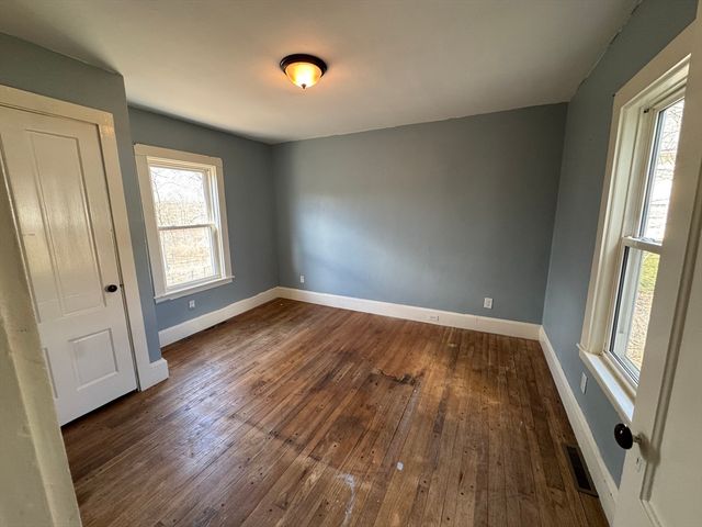 20 South St, Plainville, MA 02762
