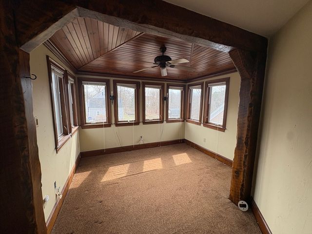 20 South St, Plainville, MA 02762