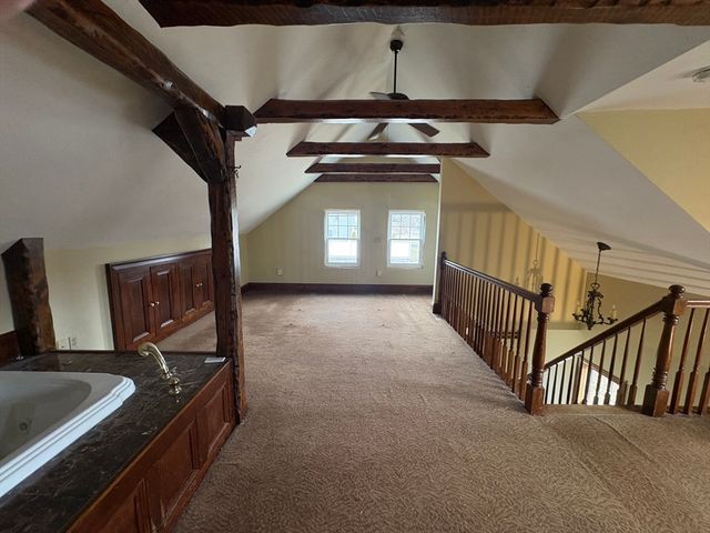 20 South St, Plainville, MA 02762