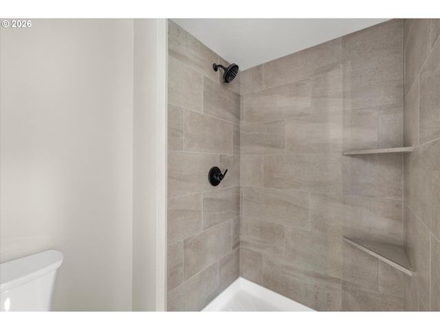 657 Sw 7TH St, Gresham, OR 97080