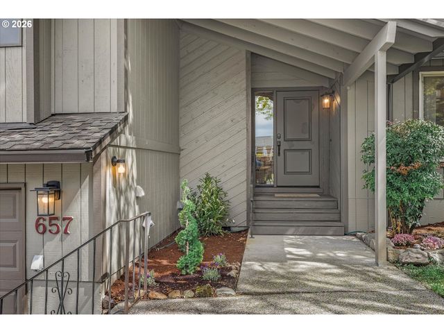 657 Sw 7TH St, Gresham, OR 97080