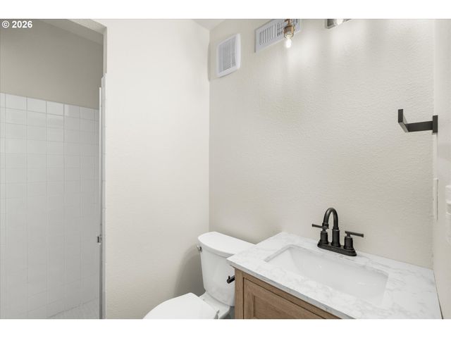 657 Sw 7TH St, Gresham, OR 97080