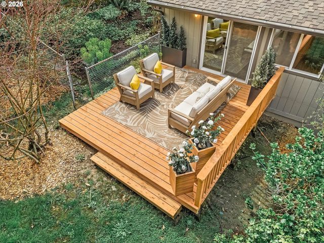 657 Sw 7TH St, Gresham, OR 97080