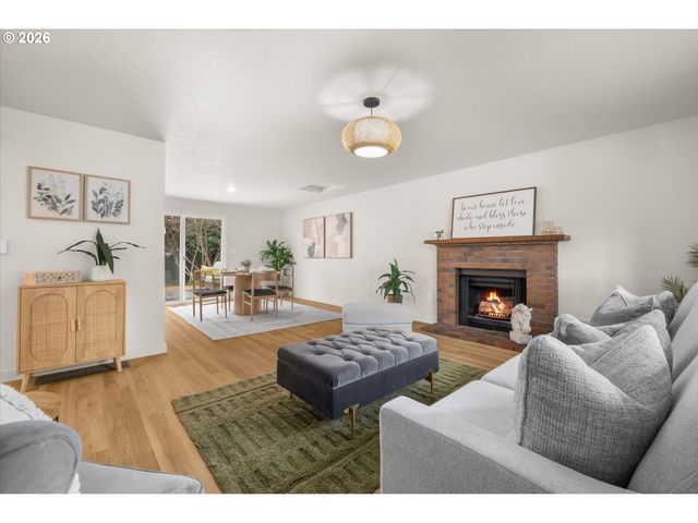 657 Sw 7TH St, Gresham, OR 97080