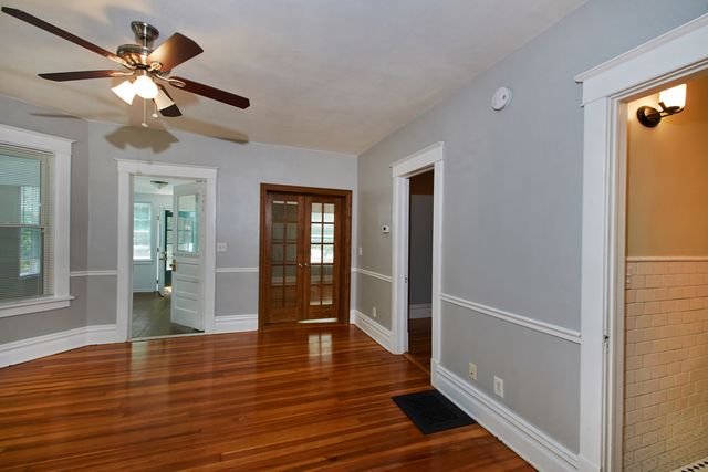 212 W Russell Street 1, Barrington, IL 60010