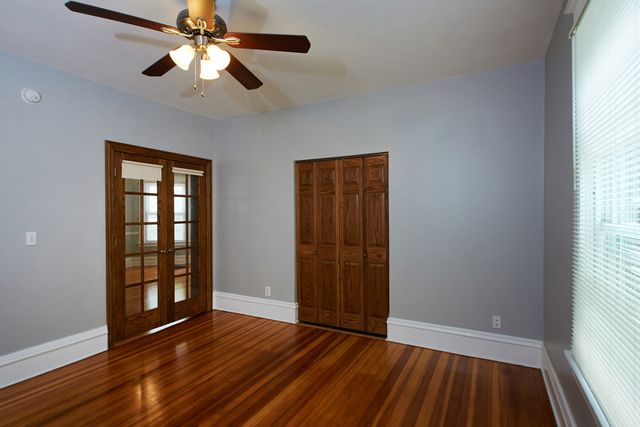 212 W Russell Street 1, Barrington, IL 60010