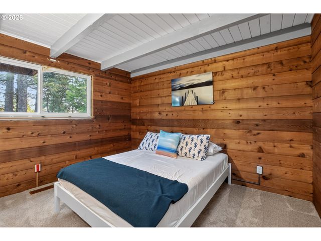 900 Greenridge St, Manzanita, OR 97130
