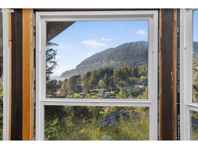 900 Greenridge St, Manzanita, OR 97130