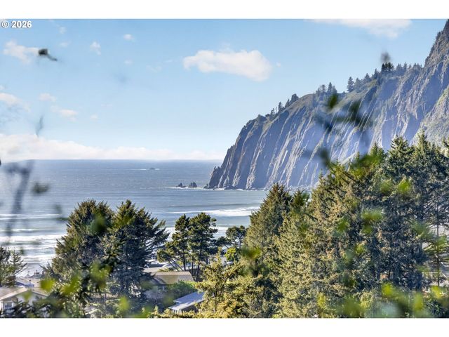 900 Greenridge St, Manzanita, OR 97130