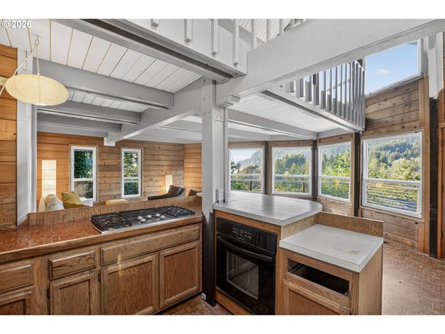 900 Greenridge St, Manzanita, OR 97130