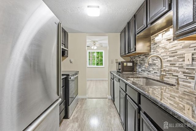 64 Cottonwood Court 64, South Brunswick, NJ 08852