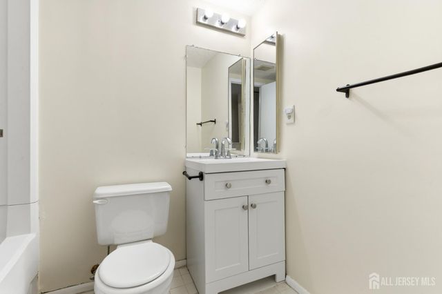 64 Cottonwood Court 64, South Brunswick, NJ 08852