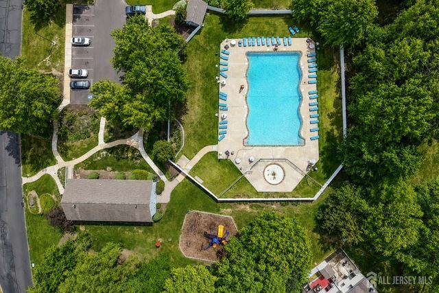 64 Cottonwood Court 64, South Brunswick, NJ 08852