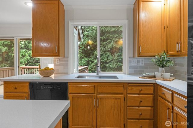 16806 236th Avenue NE, Woodinville, WA 98077