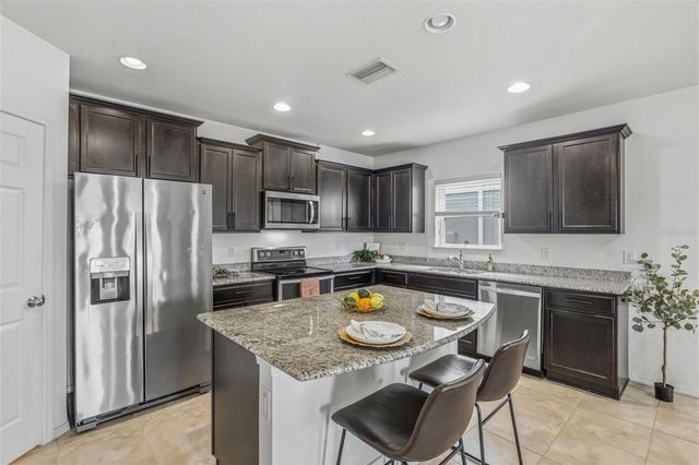 9341 AMERICAN HICKORY LANE, Riverview, FL 33578