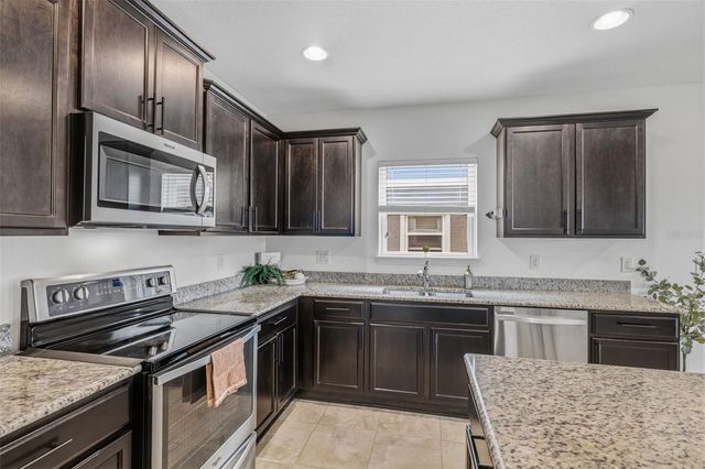 9341 AMERICAN HICKORY LANE, Riverview, FL 33578